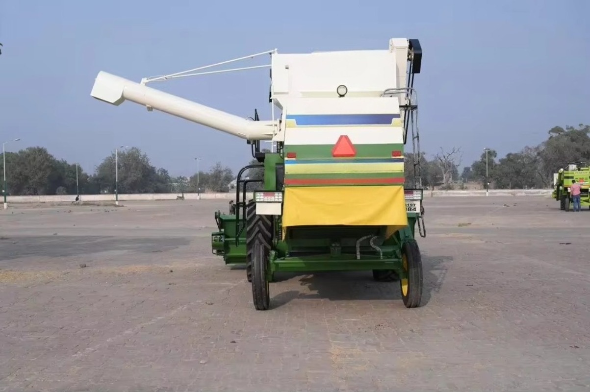 Mietitrebbiatrice per Grano a  - Grain Farming Agriculture recensione e prezzo
